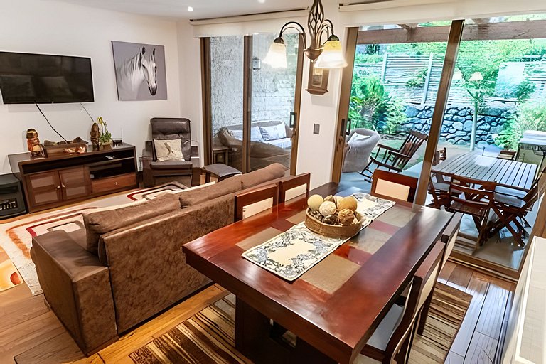 Espectacular casa con acceso directo al lago