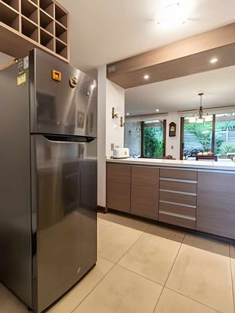 Espectacular casa con acceso directo al lago