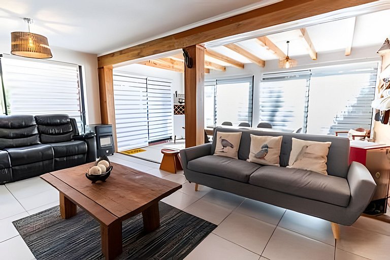 Preciosa casa familiar con piscina | 11 huéspedes