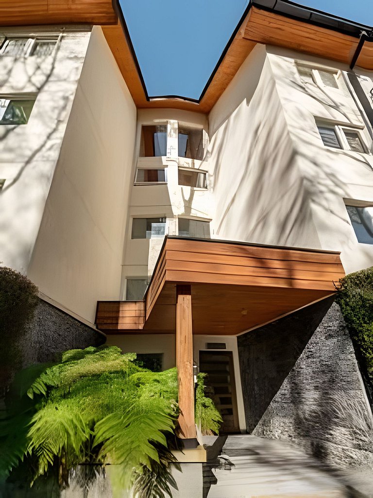 Refugio moderno con piscina · Andino Suite Pucón