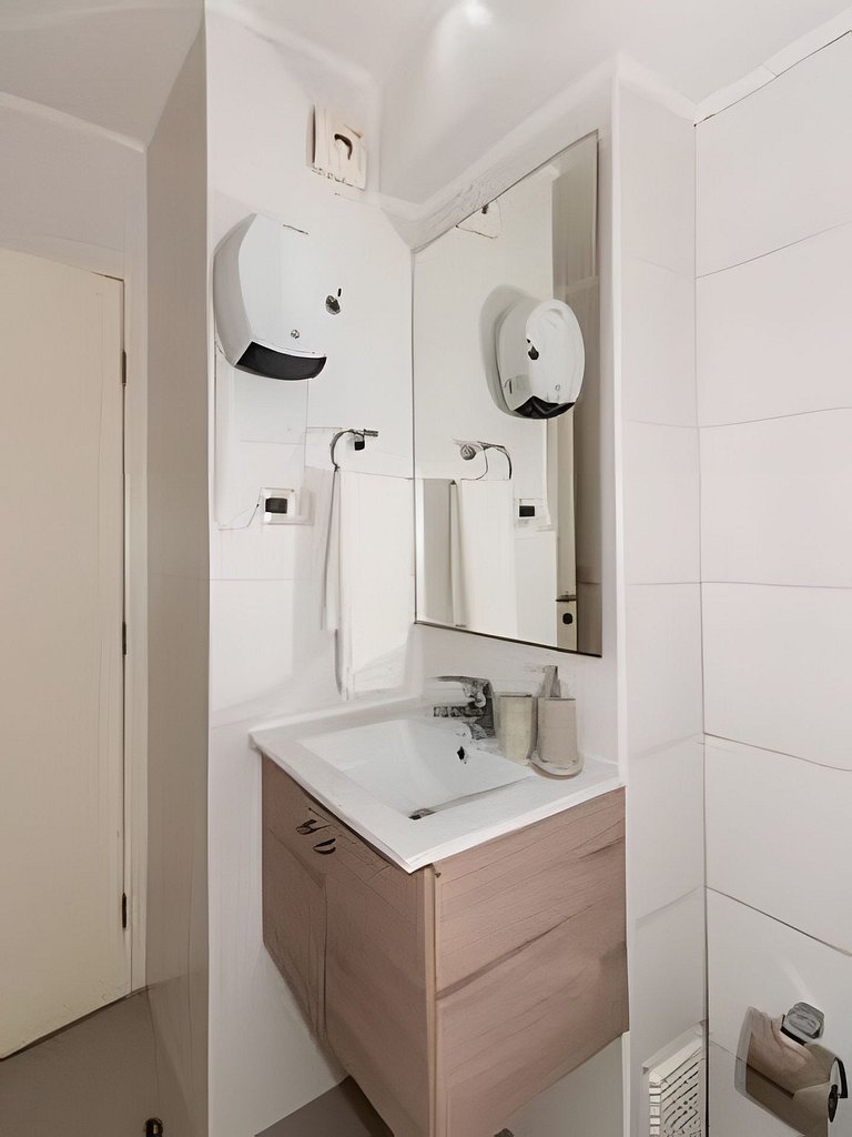 Refugio moderno con piscina · Andino Suite Pucón