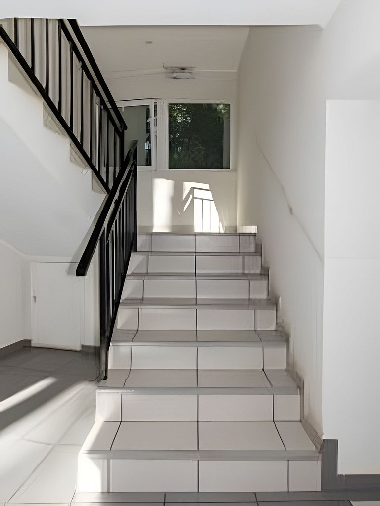Refugio moderno con piscina · Andino Suite Pucón