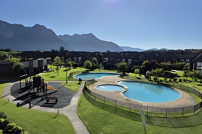 Exclusivo en Costa Pucón | Vista Volcán y Piscina